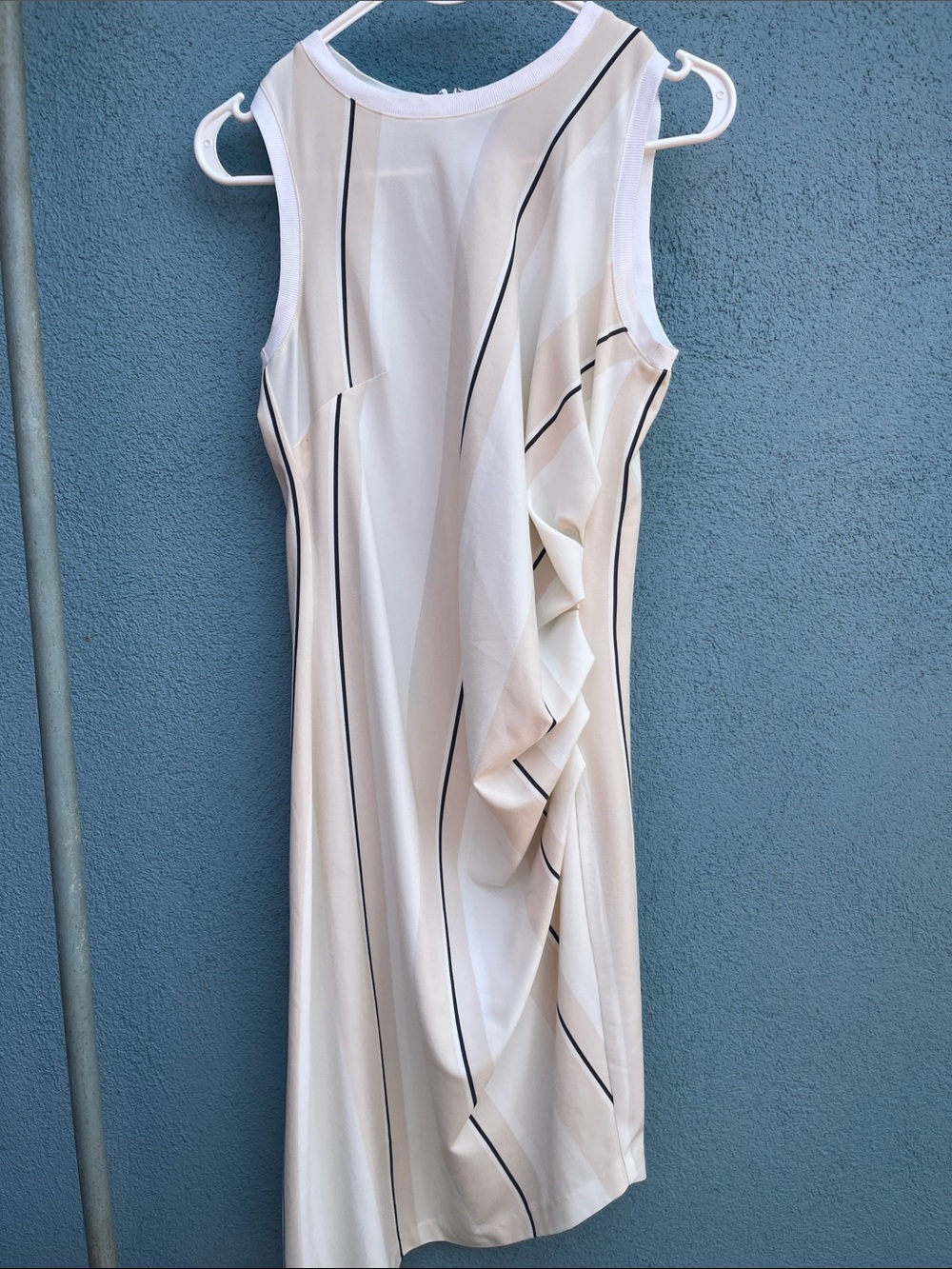 Vince Camuto 4 Sleeveless Cream Striped Draped Midi Dress